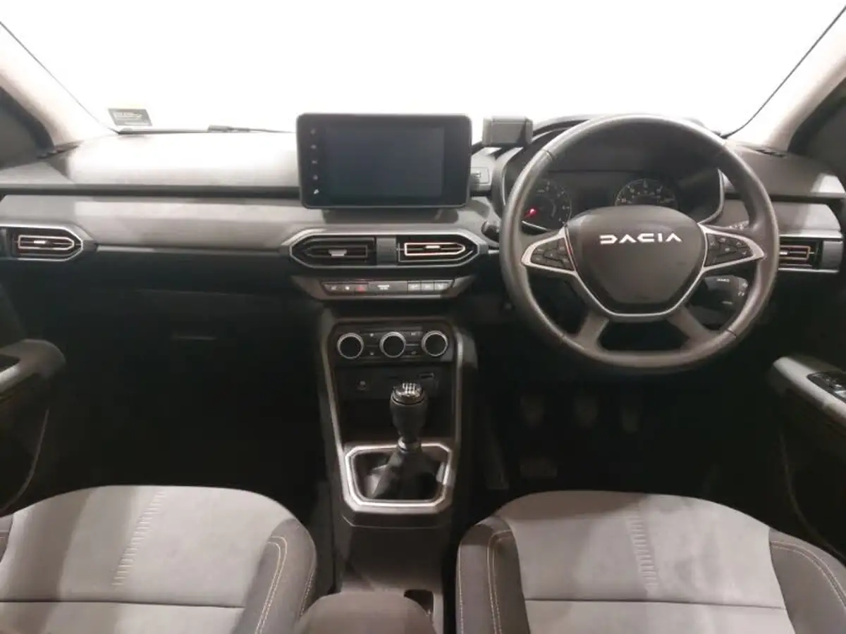 2023-dacia-sandero-stepway-10-tce-essential-90bhp-big-2