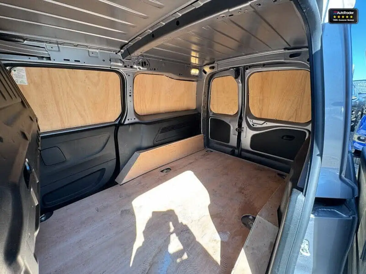 2024-peugeot-partner-15-bluehdi-950-professional-premium-100pseu6d-big-10
