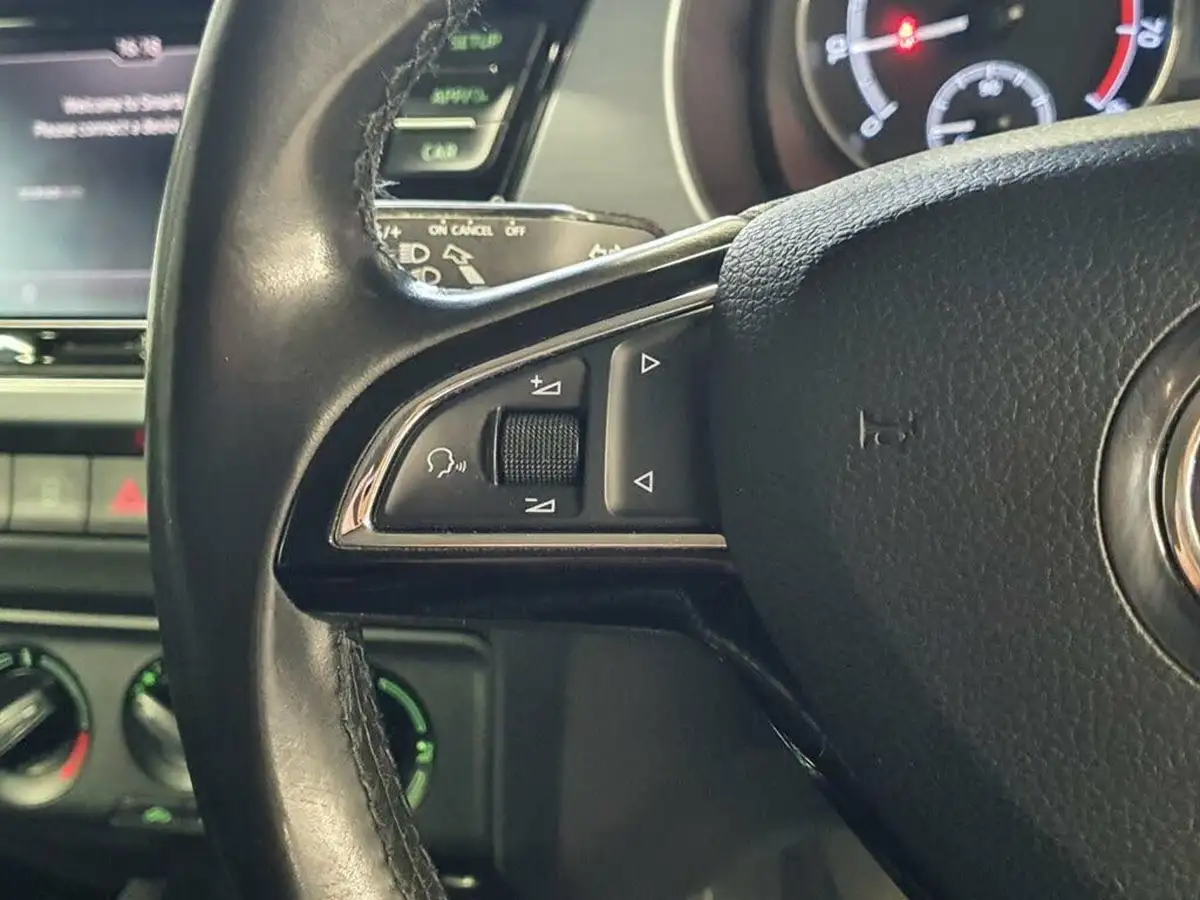 2019-skoda-fabia-10-tsi-colour-edition-big-41