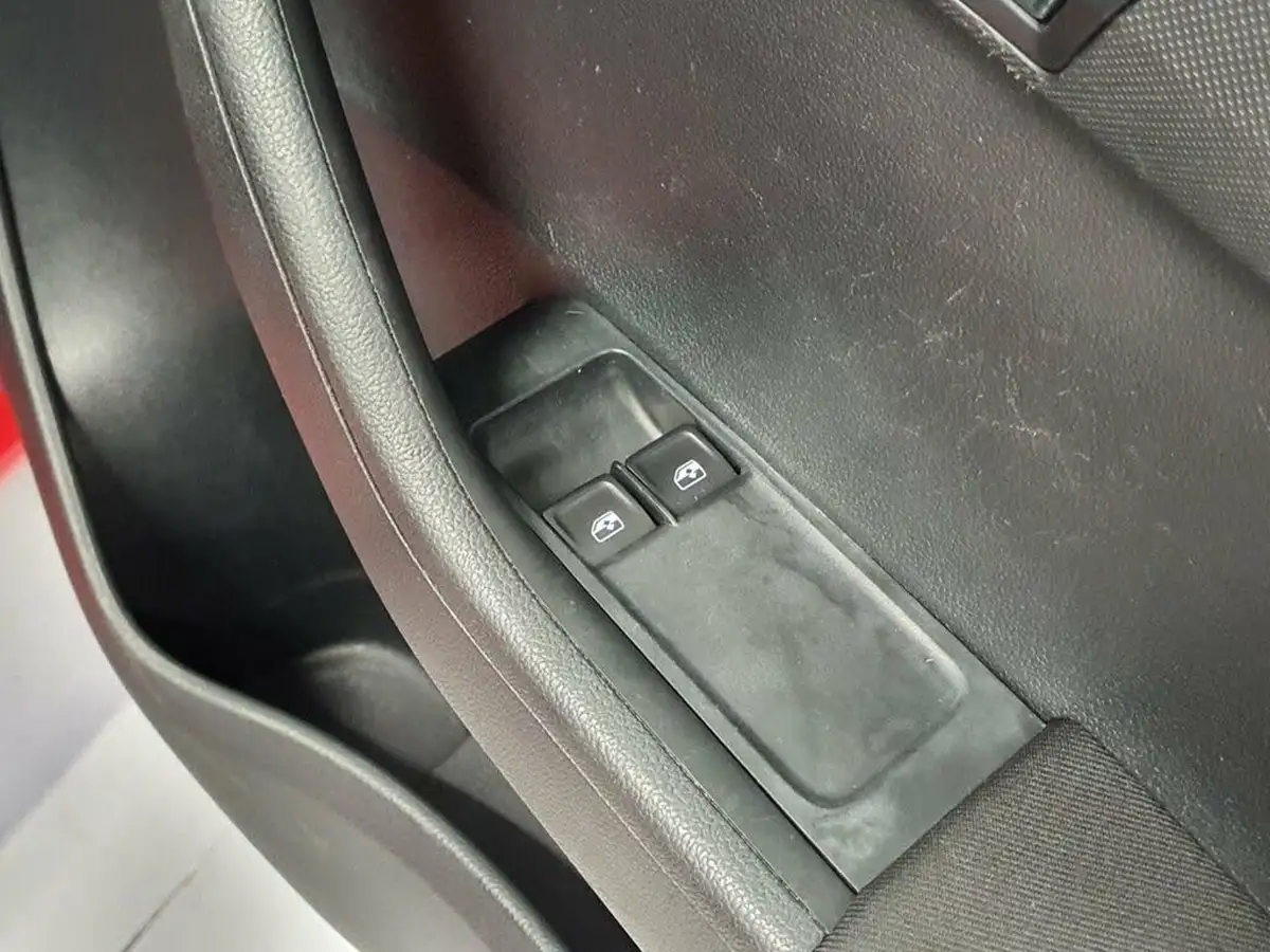 2019-skoda-fabia-10-tsi-colour-edition-big-37