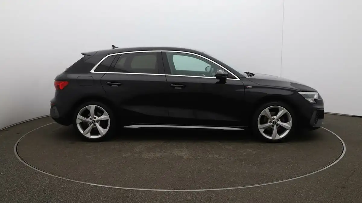 2023-audi-a3-15-35-tfsi-s-line-sportback-5d-big-42