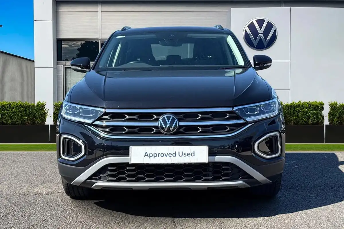 2022-volkswagen-t-roc-10-tsi-style-hatchback-5d-big-4