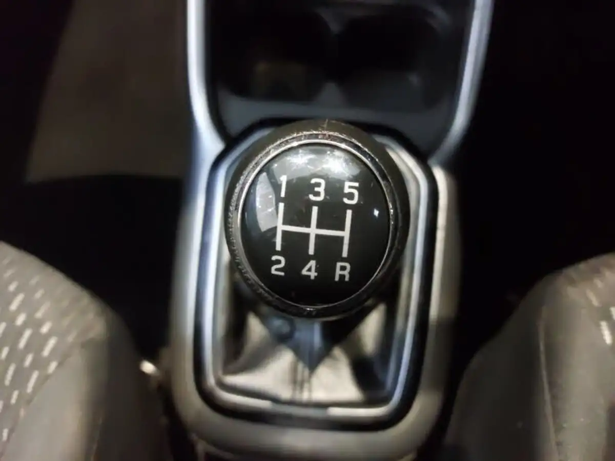 2022-suzuki-ignis-12-dualjet-sz5-big-15