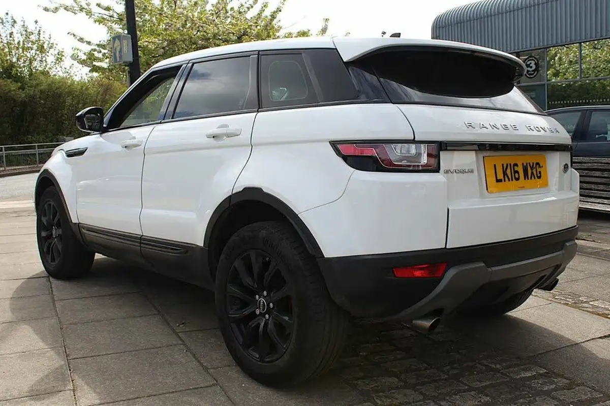 2016-land-rover-range-rover-evoque-20td4-se-tech-hatchback-5d-auto-big-6
