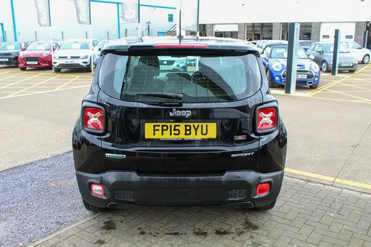 2015-jeep-renegade-16td-sport-big-5