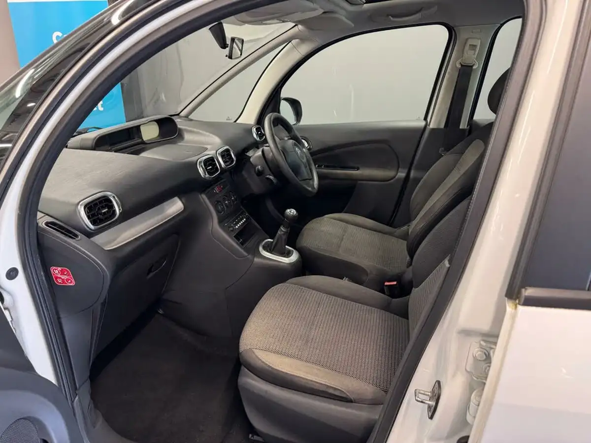 2014-citroen-c3-picasso-14-selection-big-21