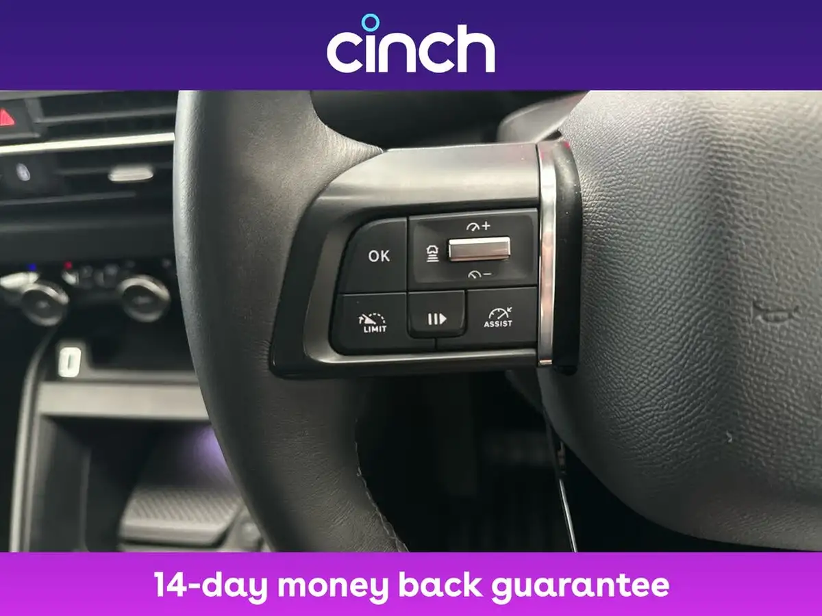 2022-citroen-c4-e-shine-big-24
