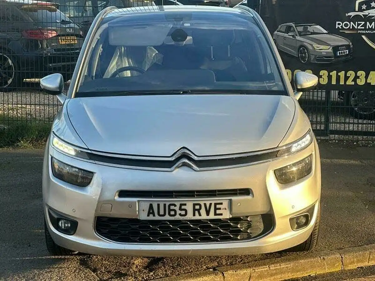 2016-citroen-grand-c4-picasso-16bluehdi-exclusive-eat6-big-4