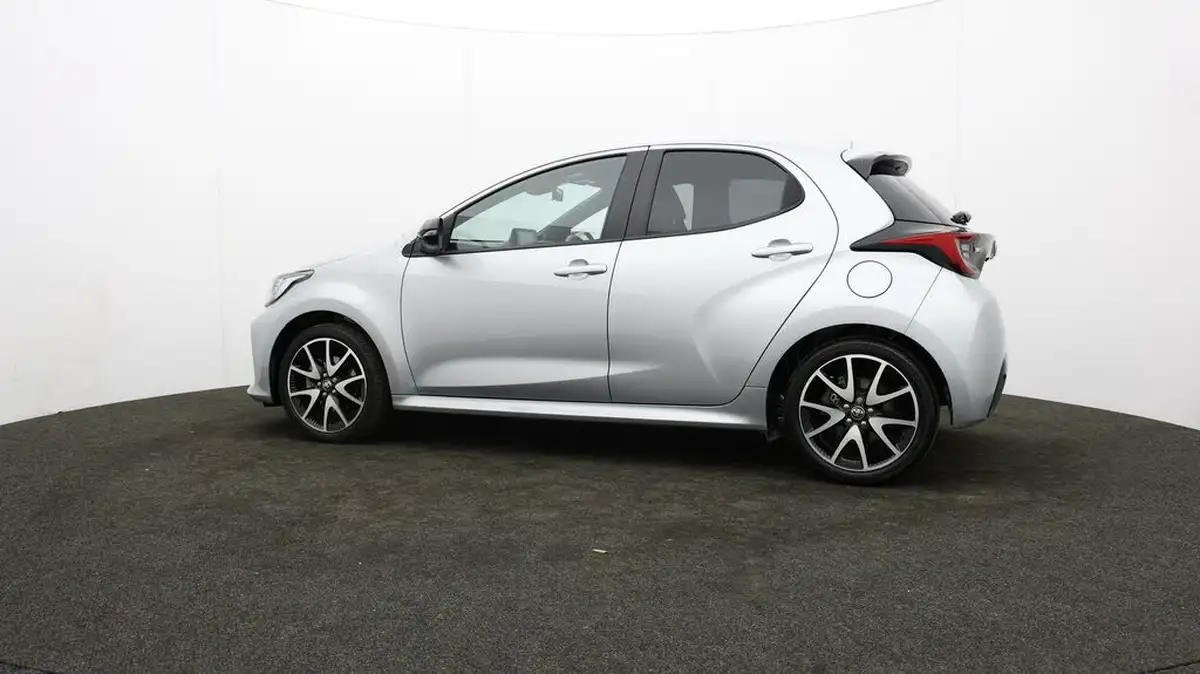 2022-toyota-yaris-15-vvt-i-dynamic-big-63