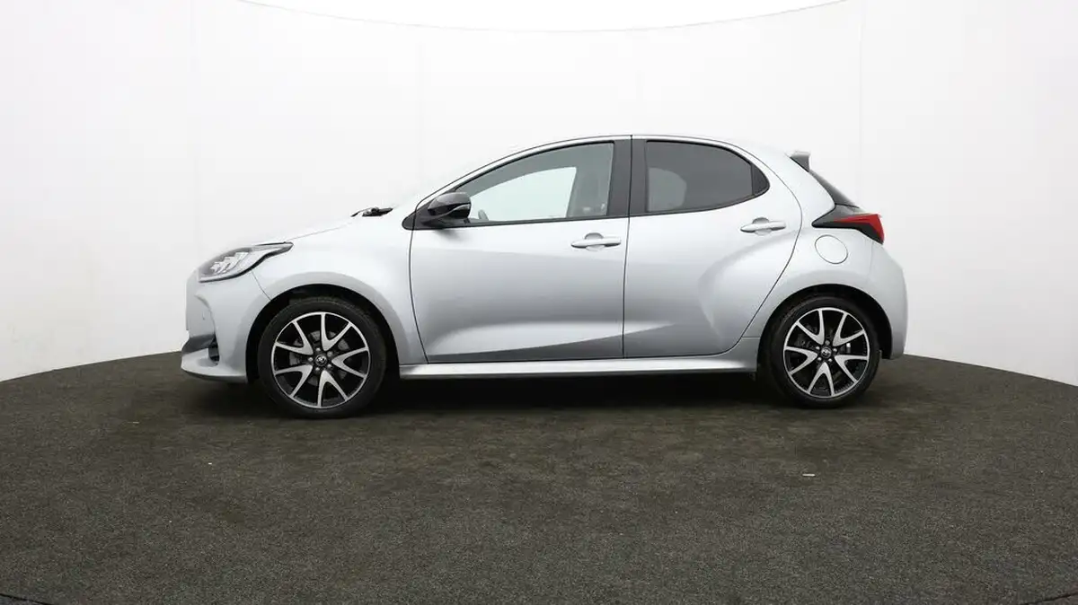 2022-toyota-yaris-15-vvt-i-dynamic-big-59