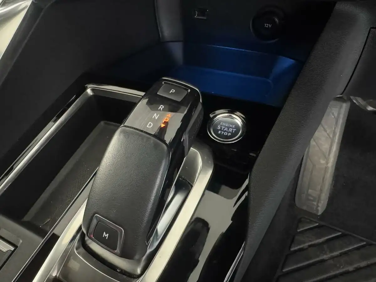 2021-peugeot-5008-suv-12-puretech-gt-eat8-big-10