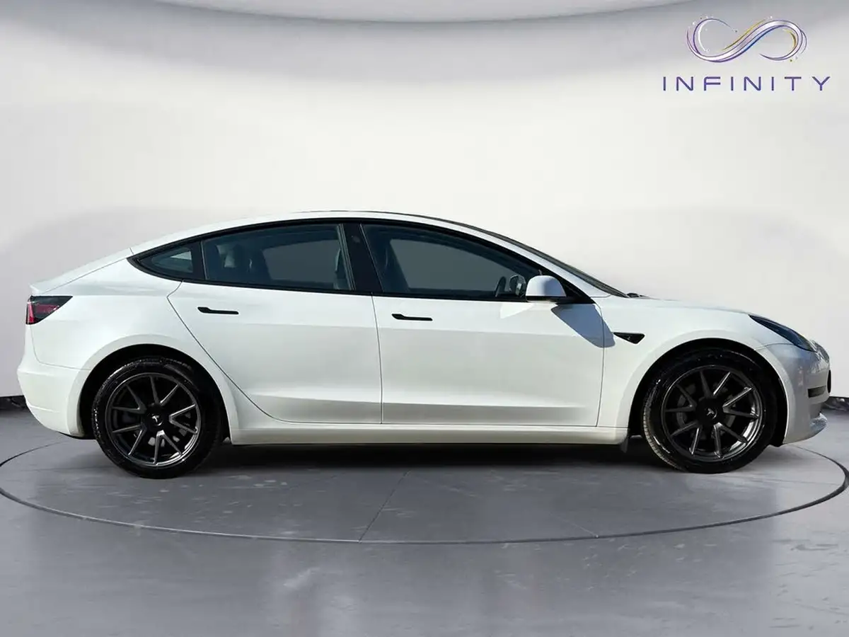 2021-tesla-model-3-e-standard-plus-big-7