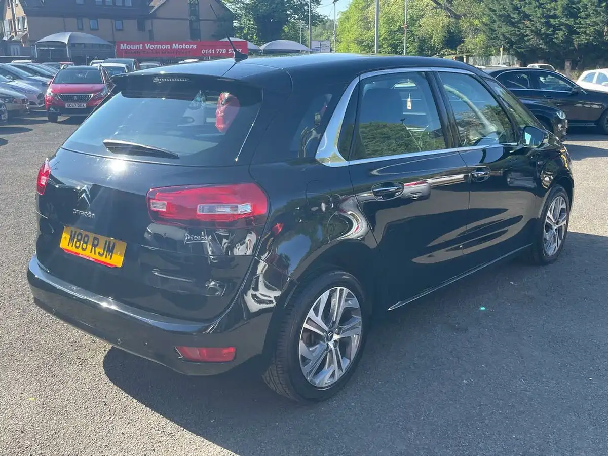 2015-citroen-c4-picasso-16e-hdi-exclusive-big-5