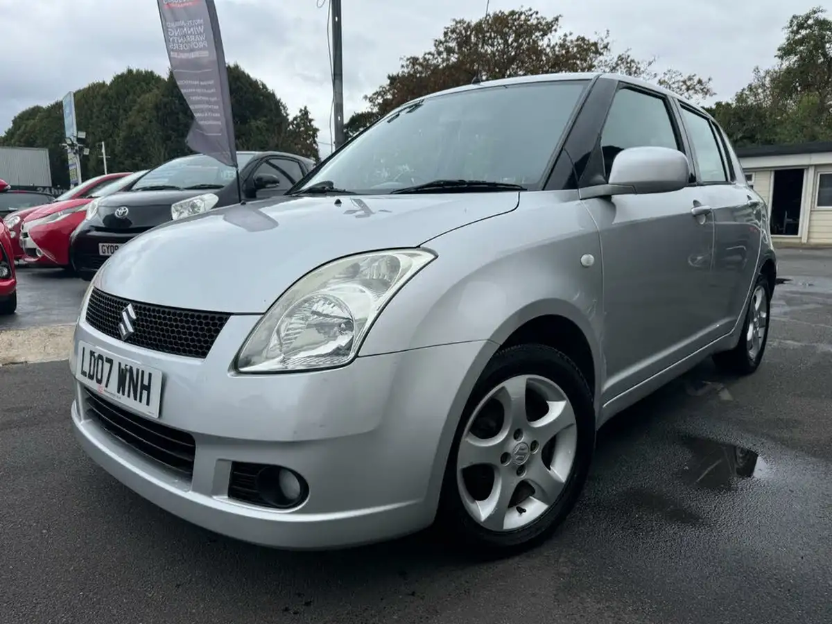 2007-suzuki-swift-15-glx-5d-big-3