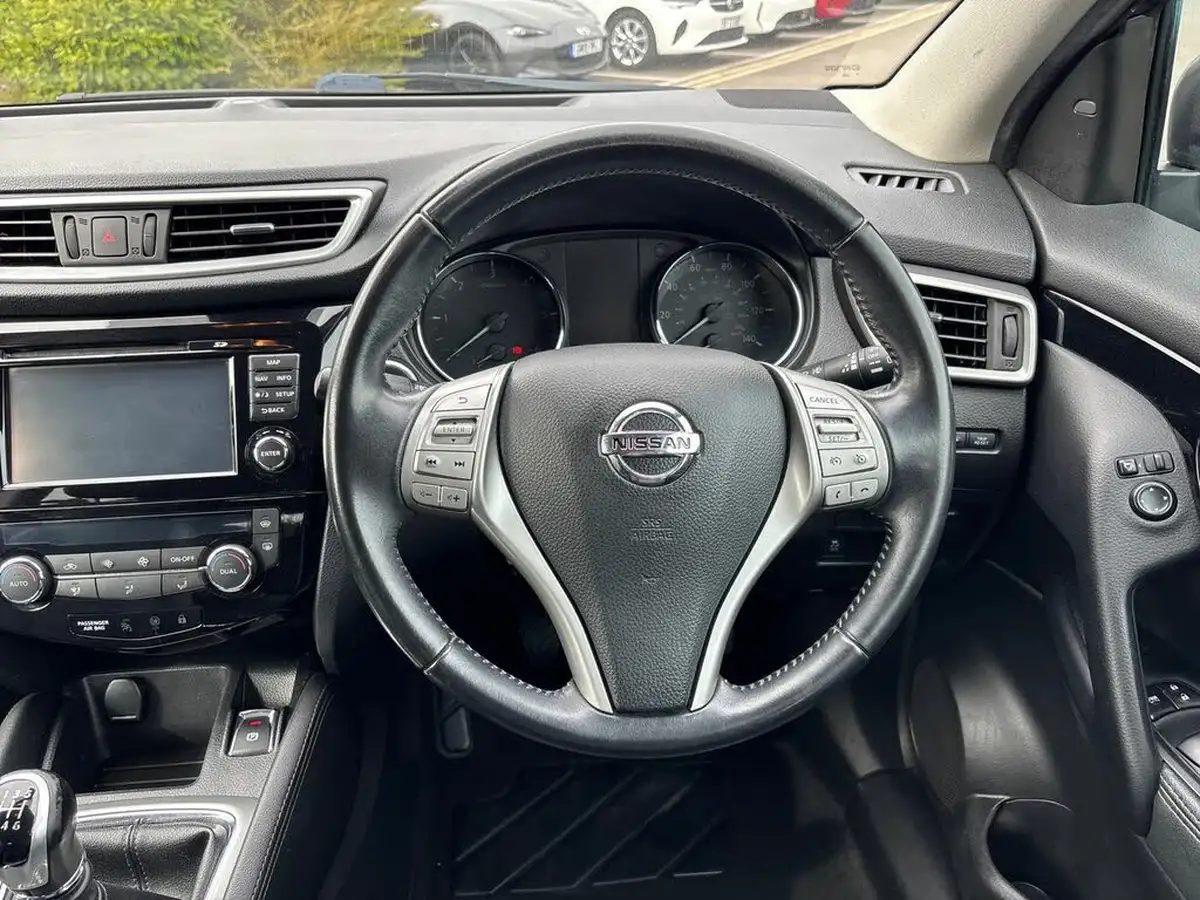 2016-nissan-qashqai-15dci-tekna-big-14