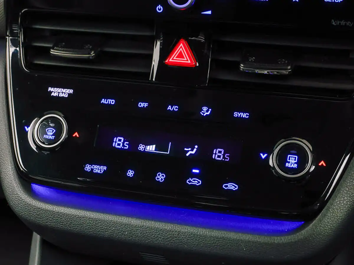 2022-hyundai-ioniq-16-gdi-premium-se-hybrid-big-16
