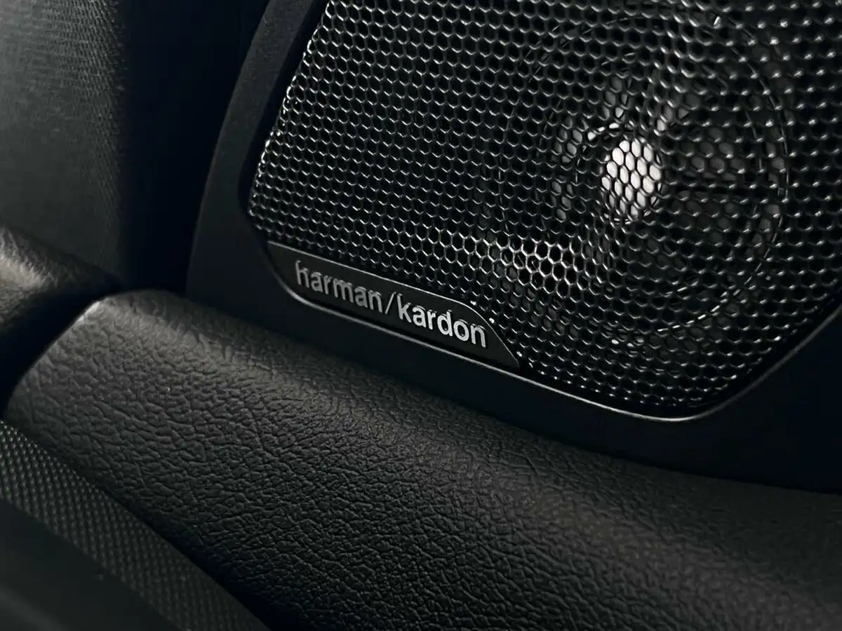 2021-bmw-1-series-20-128ti-lcp-big-24