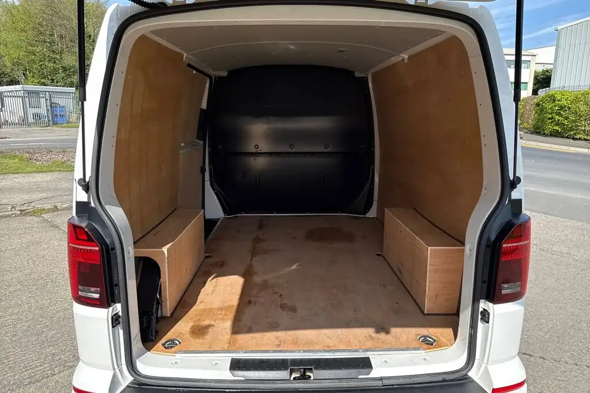 2024-volkswagen-transporter-big-6