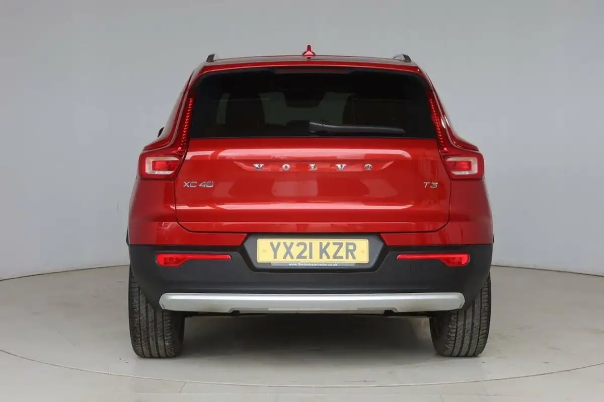 2021-volvo-xc40-15-t3-momentum-161bhp-big-5