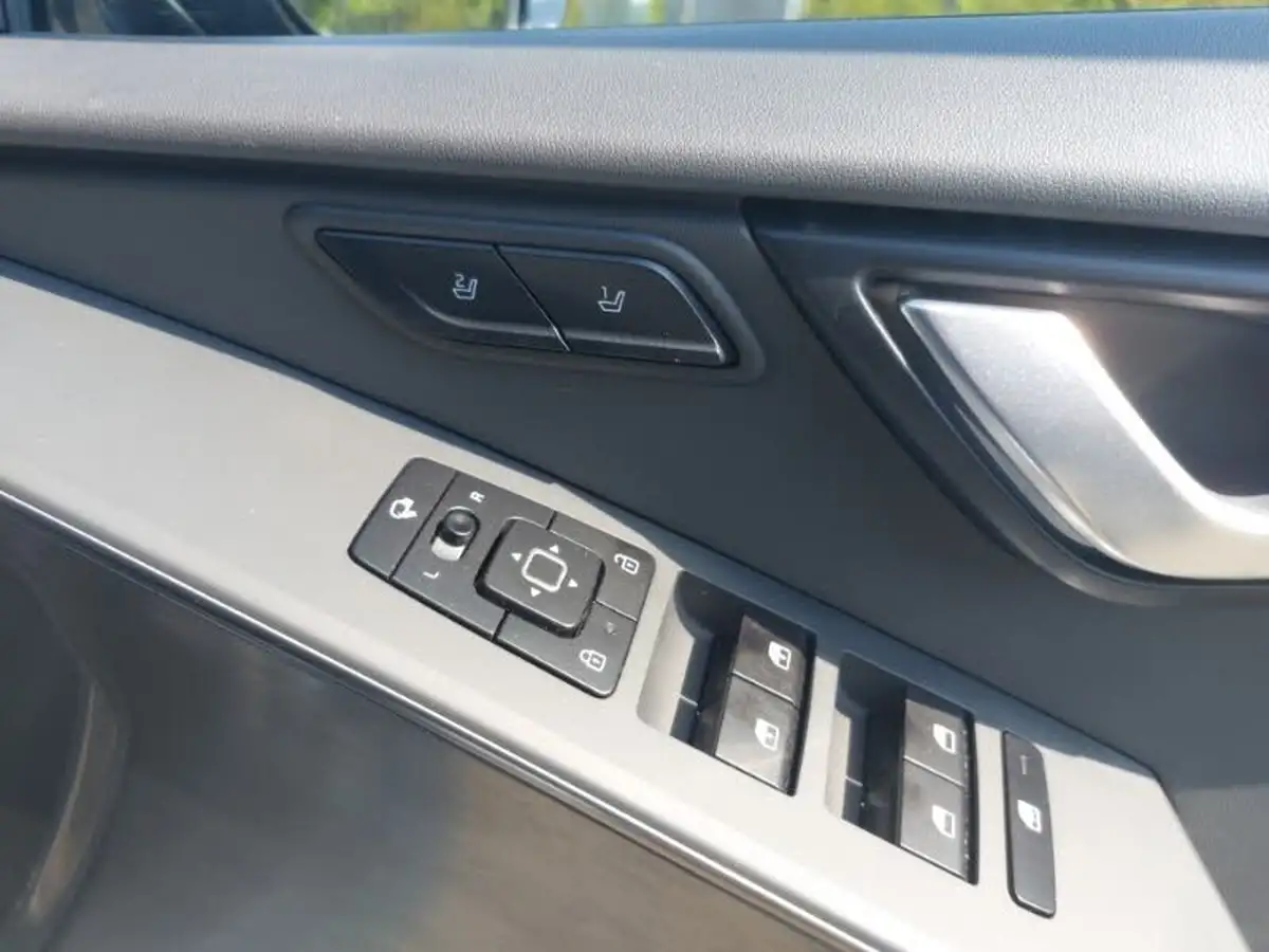 2024-kia-niro-16-gdi-4-168bhp-phev-111kwh-big-13