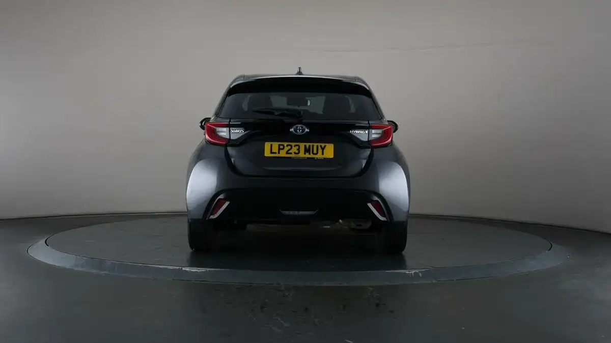 2023-toyota-yaris-15-vvt-i-design-big-26