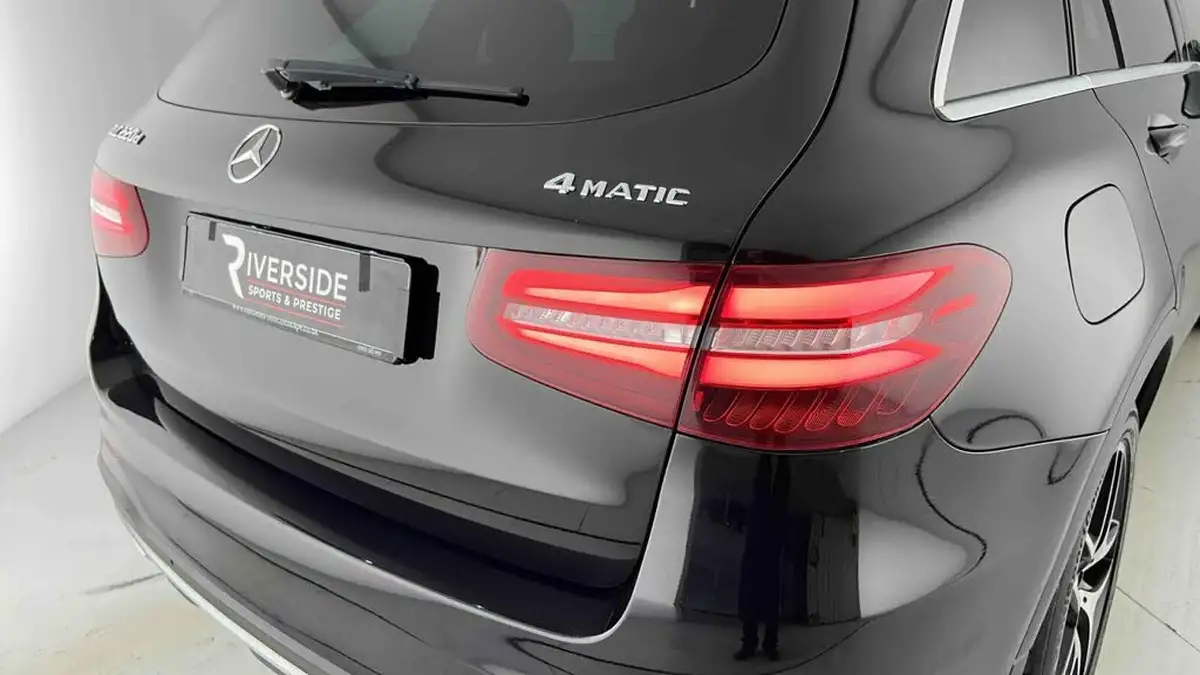 2016-mercedes-benz-glc-class-21d-glc220d-amg-line-ss-station-wagon-auto-big-28