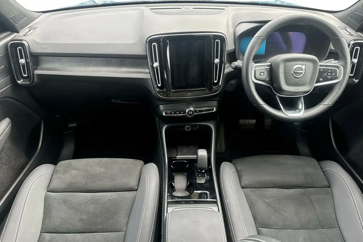 2022-volvo-c40-e-twin-recharge-pro-big-5