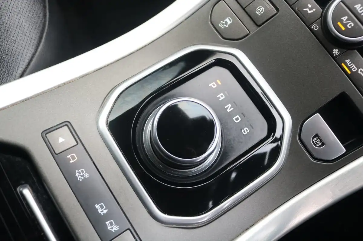 2019-land-rover-range-rover-evoque-20td4-se-tech-auto-big-28