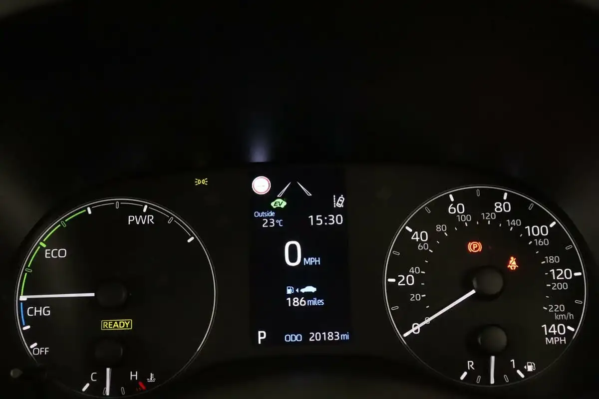 2022-toyota-yaris-15-vvt-i-icon-big-18