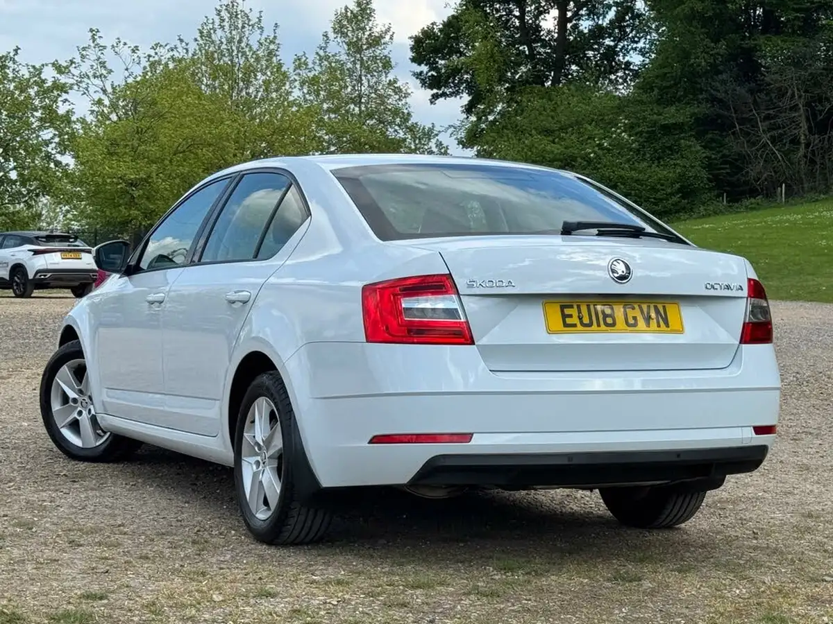 2018-skoda-octavia-14-tsi-se-hatchback-dsg-big-4