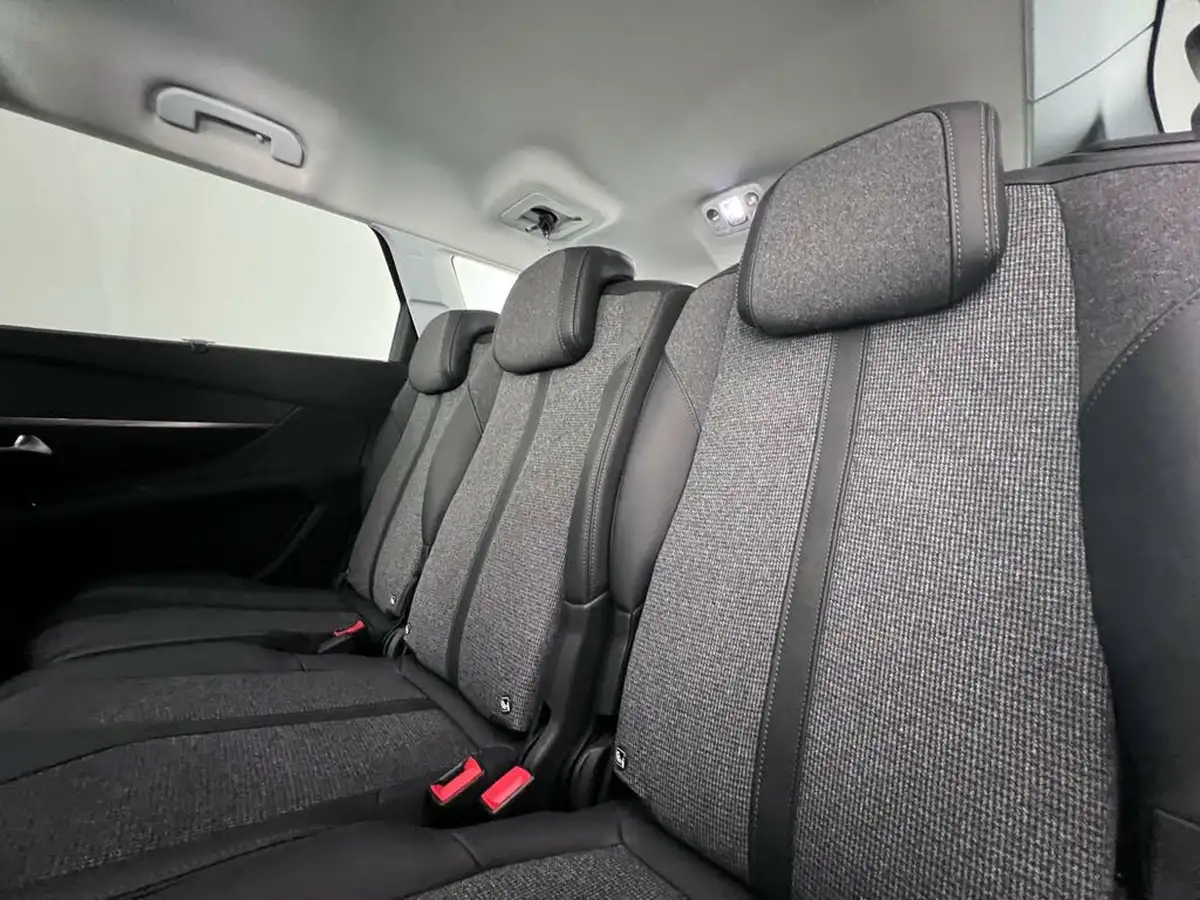 2019-peugeot-5008-suv-12-puretech-allure-eat8-big-14