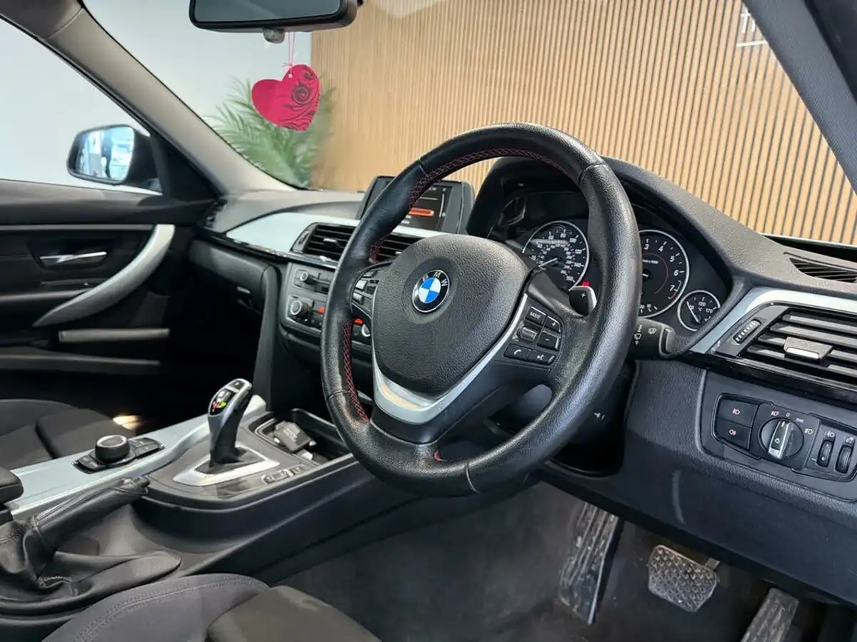 2014-bmw-3-series-20-320i-xdrive-sport-ss-saloon-4d-auto-big-9