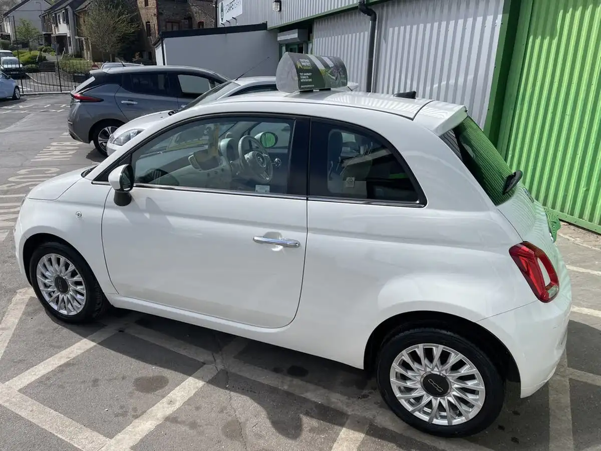 2019-fiat-500-12-lounge-big-3