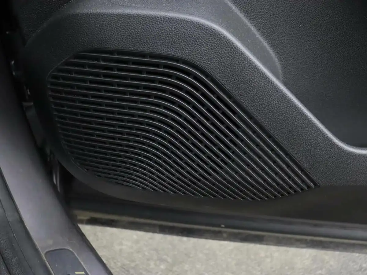 2024-renault-captur-16-e-tech-engineered-145ps-full-big-23