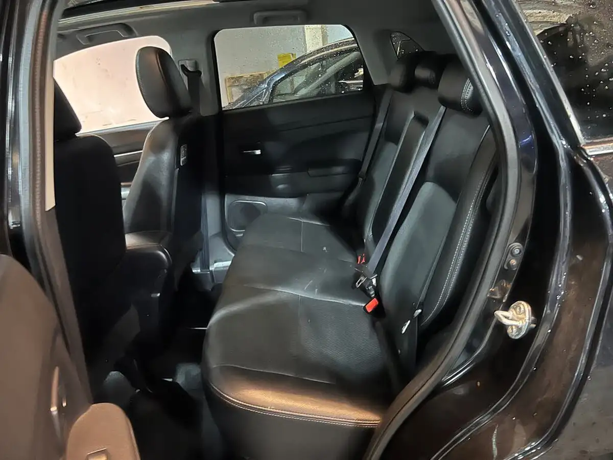 2014-mitsubishi-asx-18td-4wd-big-9