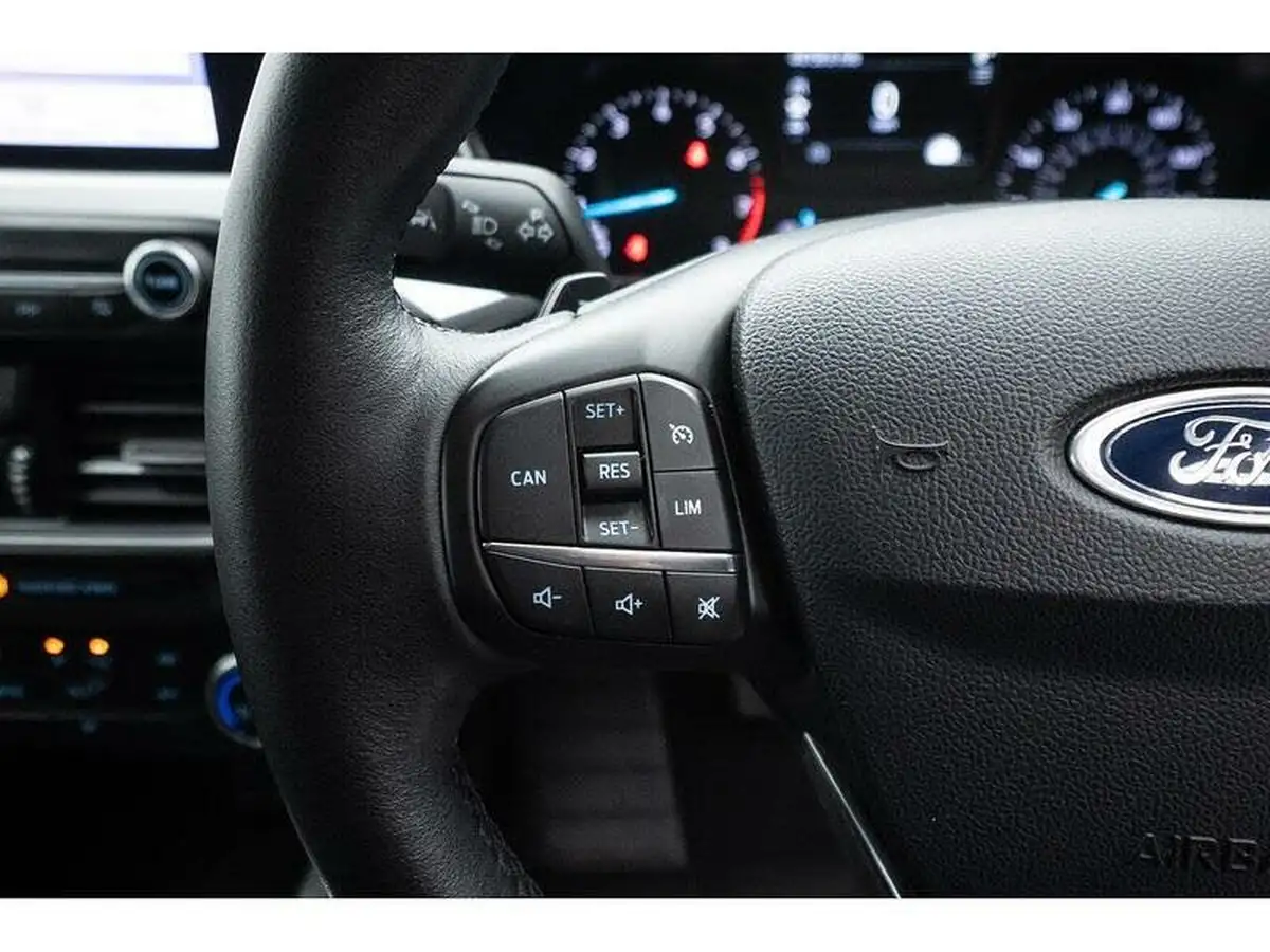 2019-ford-focus-10t-zetec-125ps-ss-hatchback-auto-big-22
