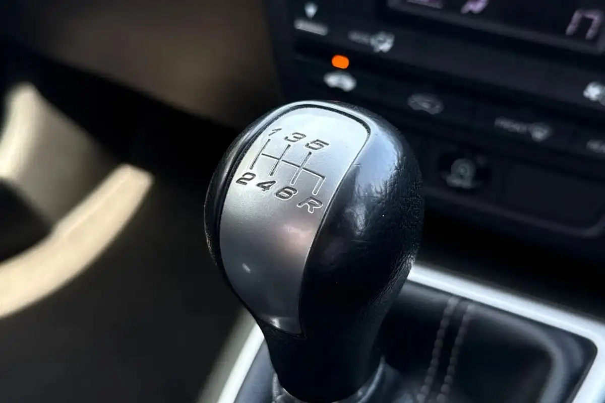 2013-honda-civic-18-se-big-41