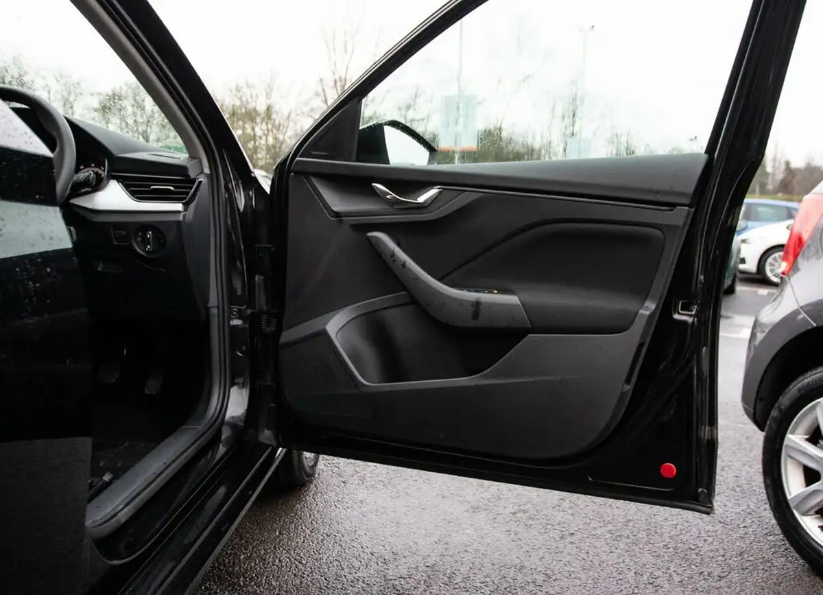 2023-skoda-scala-10-tsi-se-technology-95ps-big-16