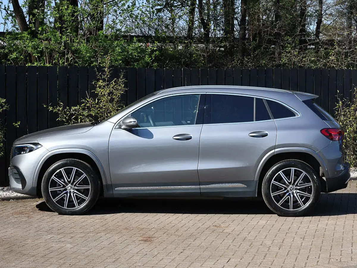 2024-mercedes-benz-eqa-e-eqa-250-amg-line-executive-big-4