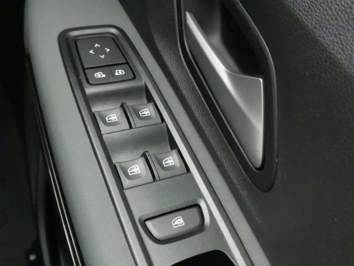 2023-dacia-sandero-stepway-10-tce-essential-90bhp-big-18