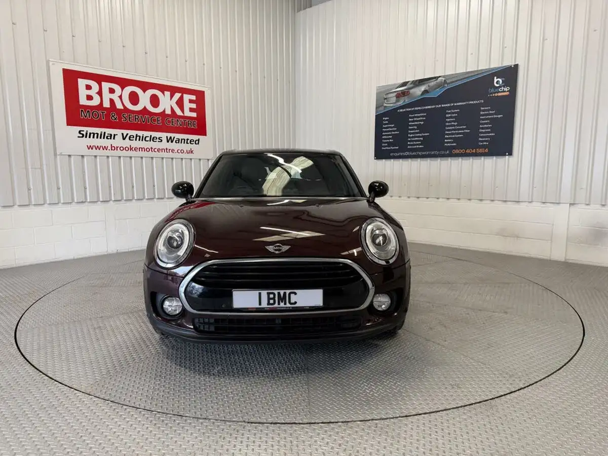 2015-mini-clubman-15-cooper-auto-big-1