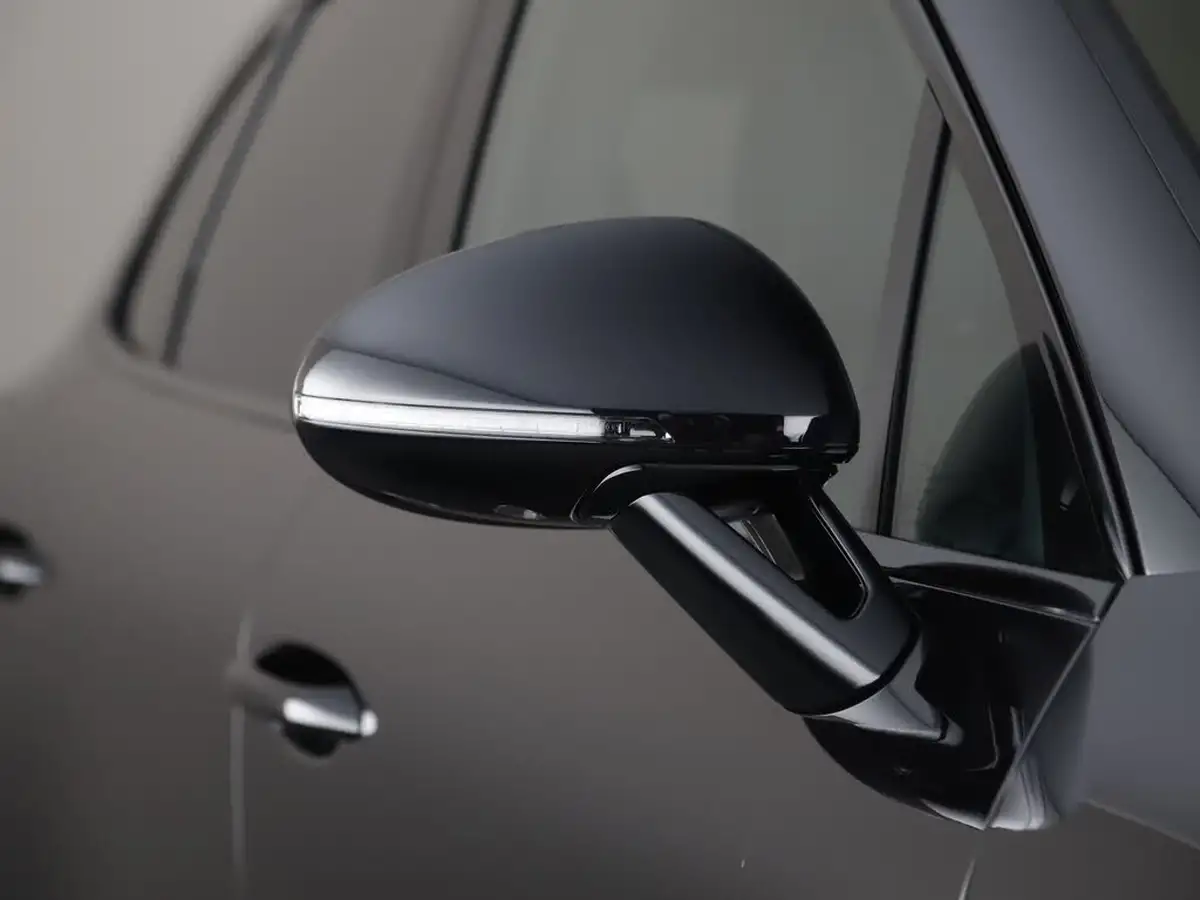 2025-porsche-macan-20-t-big-17