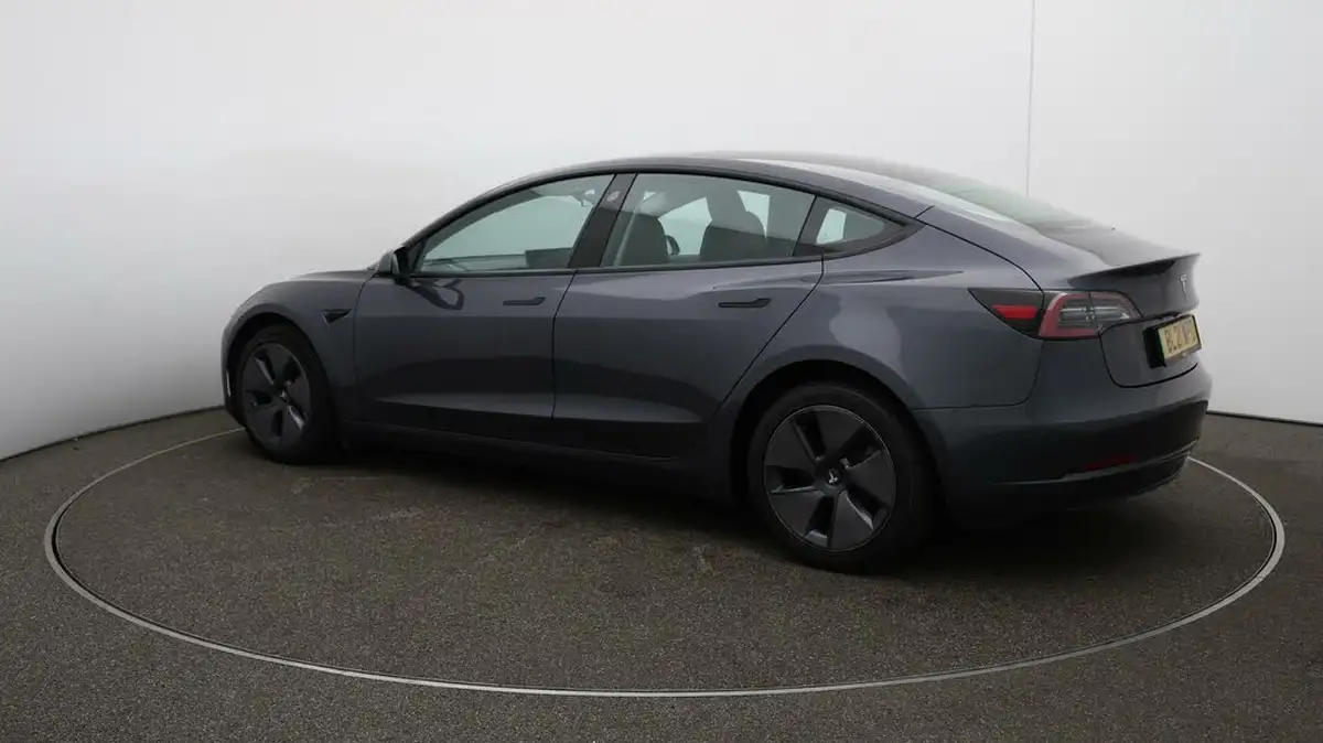 2021-tesla-model-3-e-long-range-4x4-big-28
