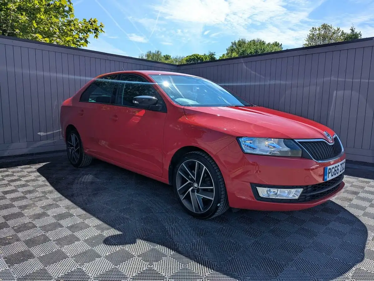 2017-skoda-rapid-12-tsi-sport-big-2