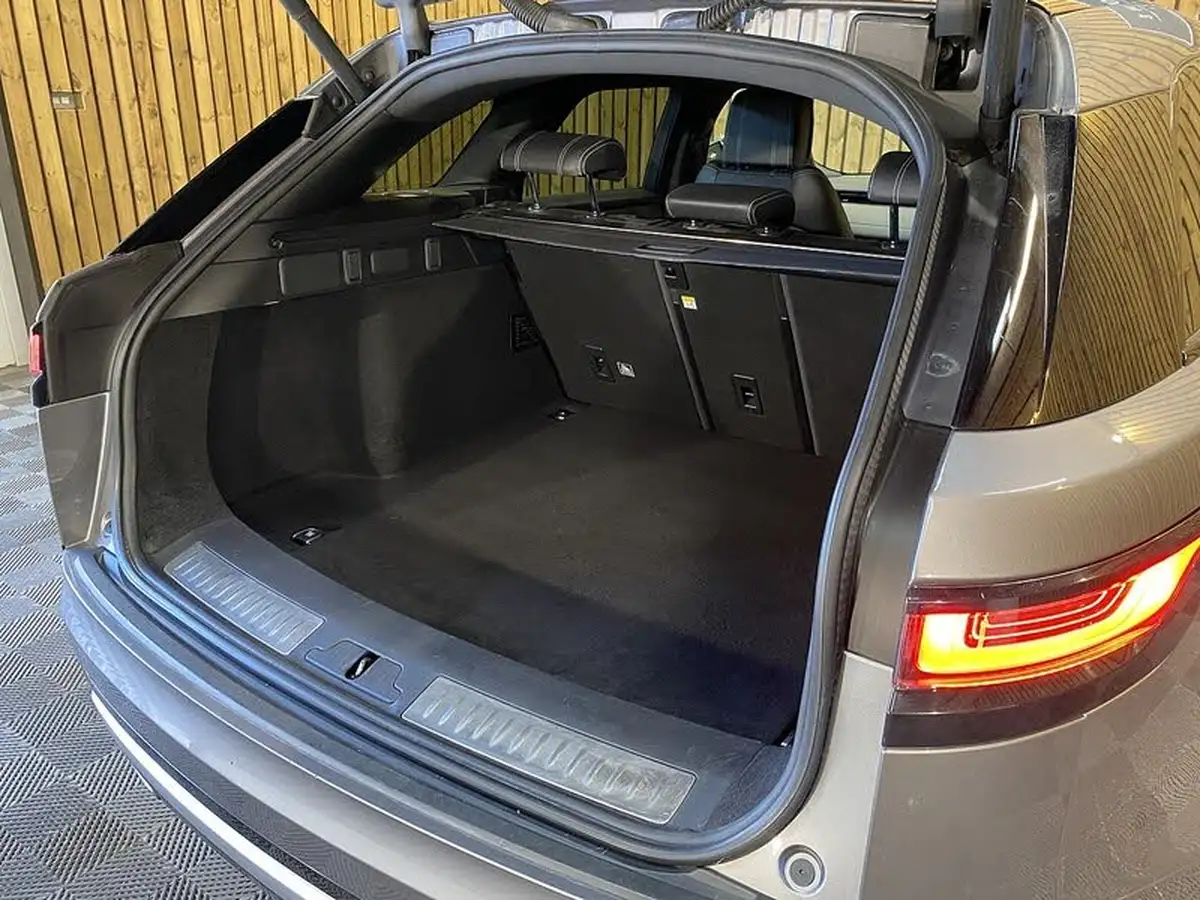 2019-land-rover-range-rover-velar-30-d300-r-dynamic-hse-big-18