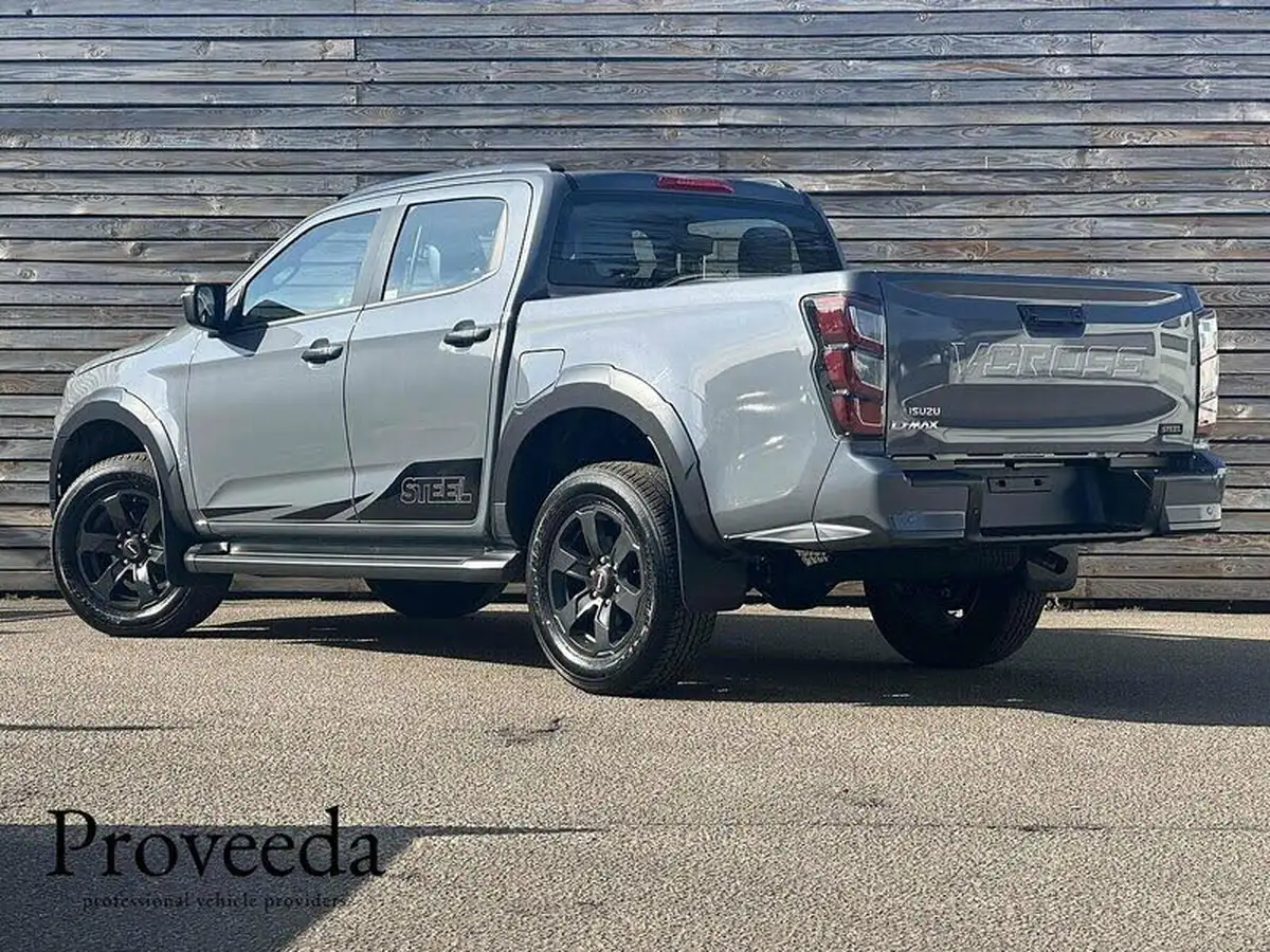 2025-isuzu-d-max-19td-v-cross-steel-edition-auto-big-23