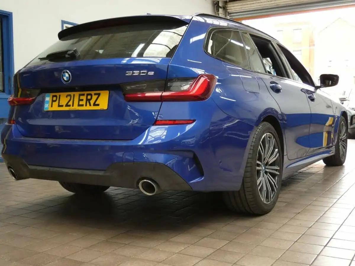 2021-bmw-3-series-20-330e-m-sport-touring-5d-big-19