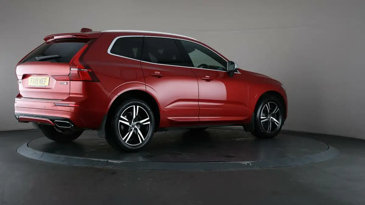 2019-volvo-xc60-20td-d4-r-design-4x4-ss-geartronic-big-58
