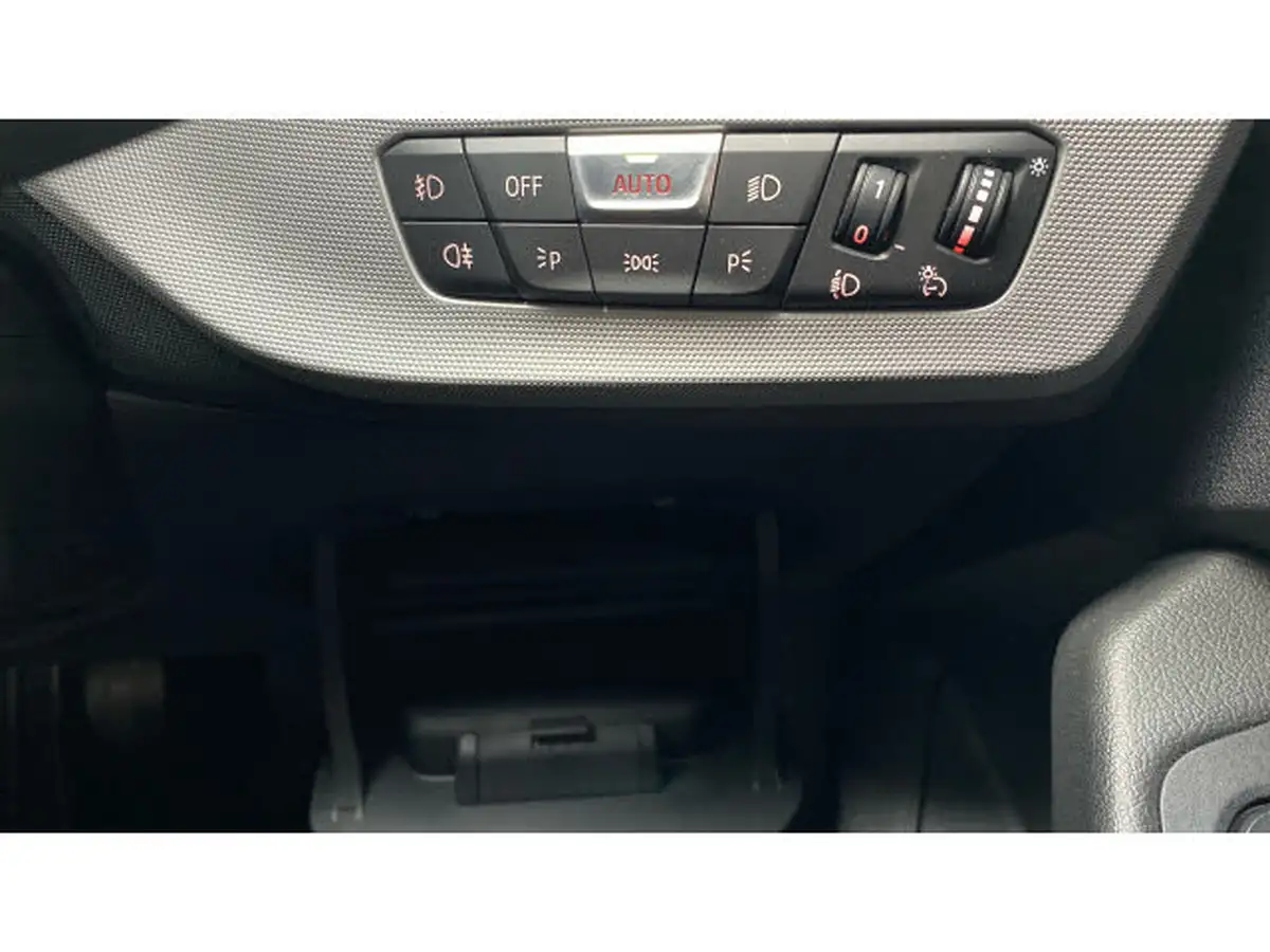 2020-bmw-1-series-15-118i-se-134bhp-big-36