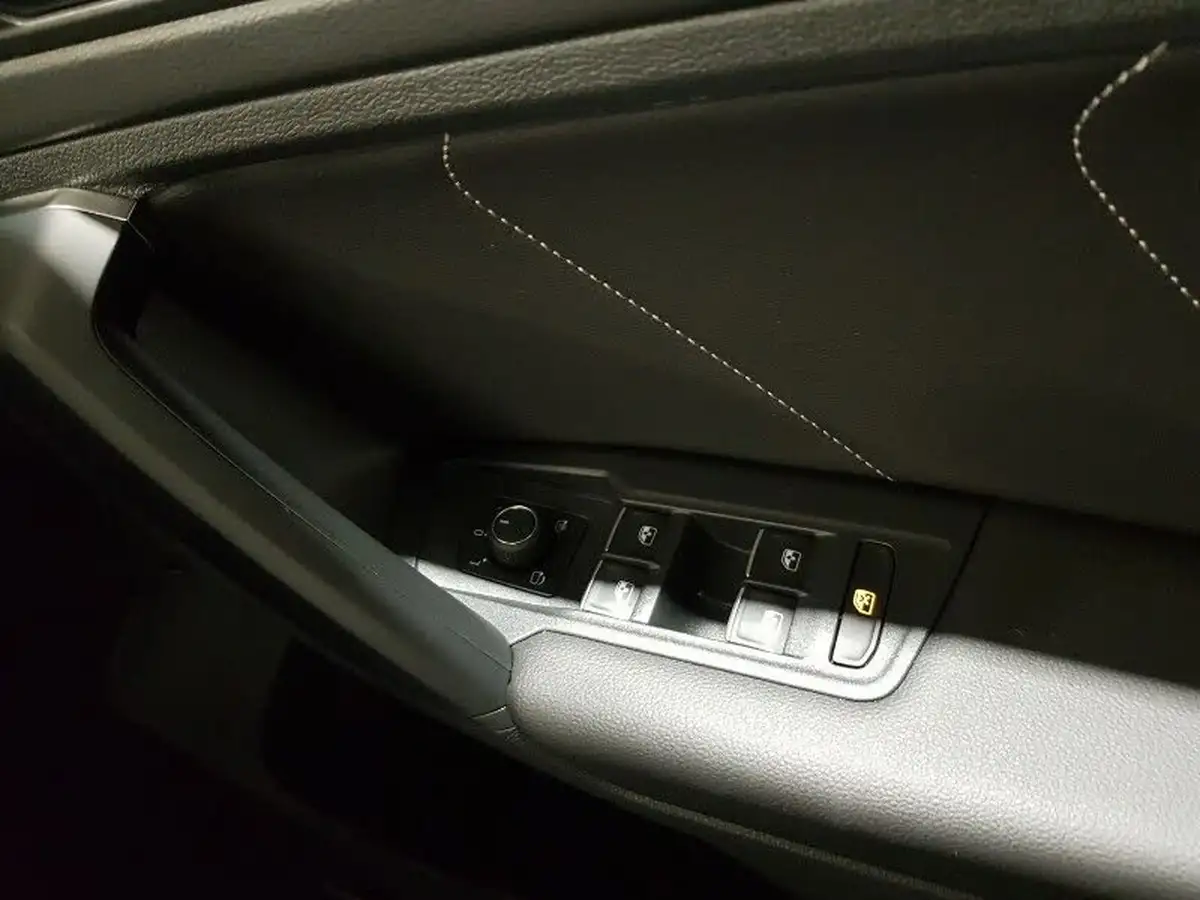 2024-volkswagen-tiguan-15-tsi-r-line-edition-big-14